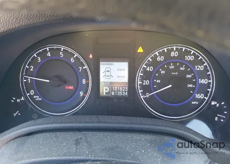 2015 Infiniti Q40 z USA, uszkodzony, nr VIN JN1CV6APXFM500216